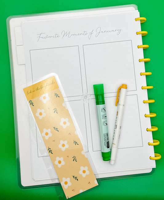 2025 Monthly Planner- Yellow Daisies