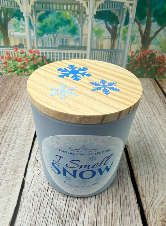 Stars Hollow Candle- I smell Snow